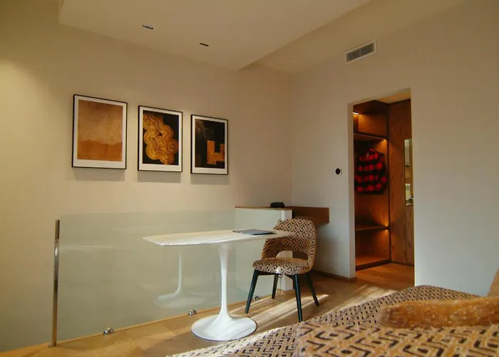 Hotel Mealba Suite & Pool