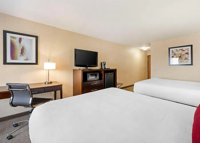 Howe Hotels