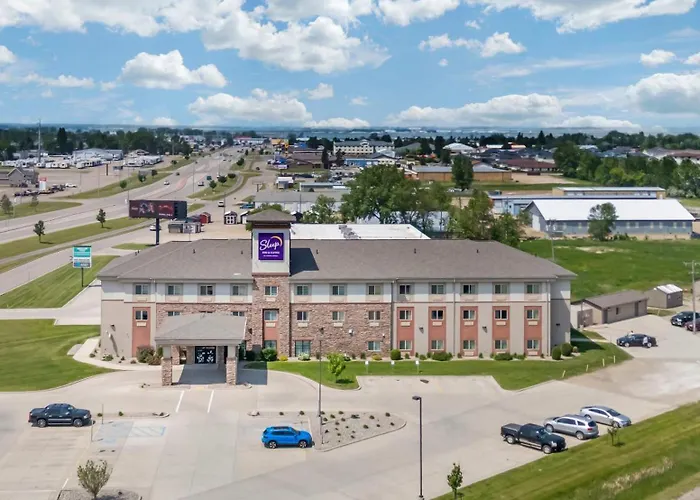 Devils Lake Hotels