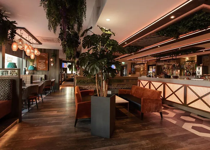 Royal Hotel