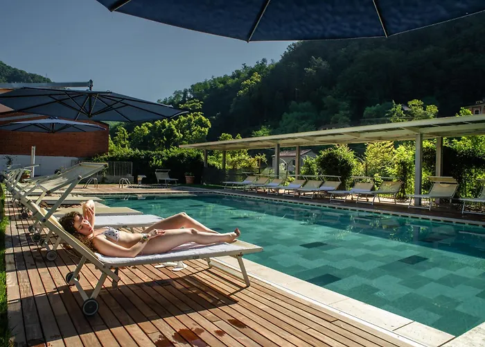 Park Hotel Regina - With Air-Condition And Outdoor Heated Pool