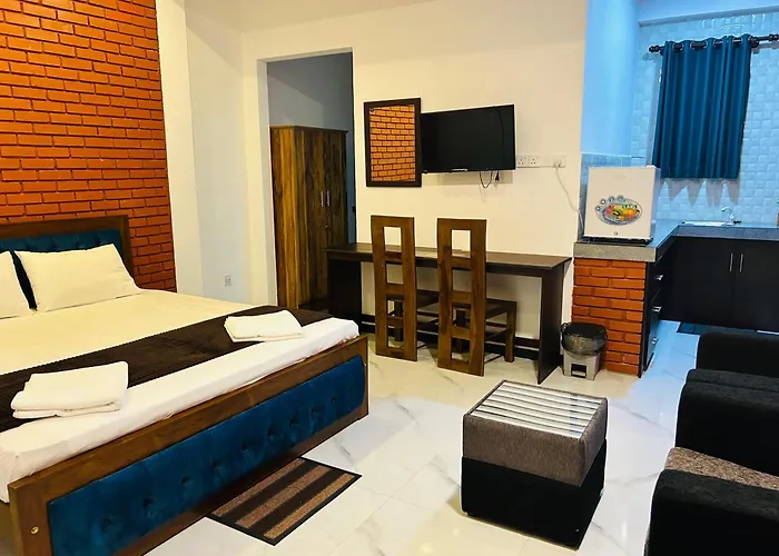 Unic Residence And Transit Hotel