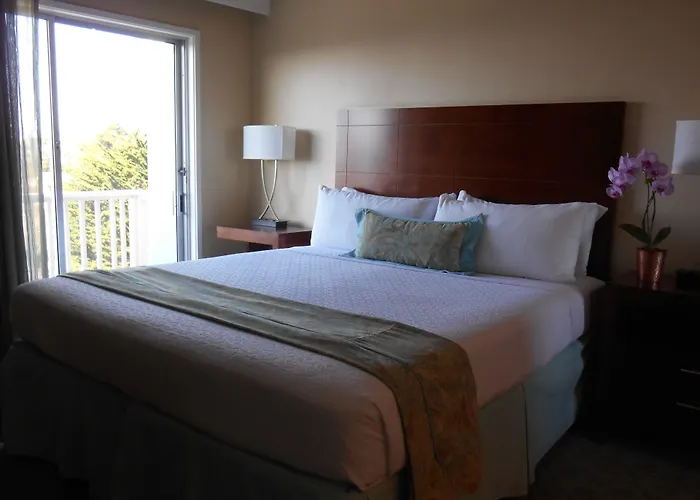 Carmel Bay View Inn