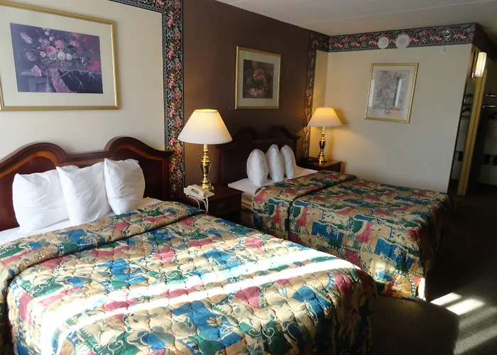 Wickliffe Hotels