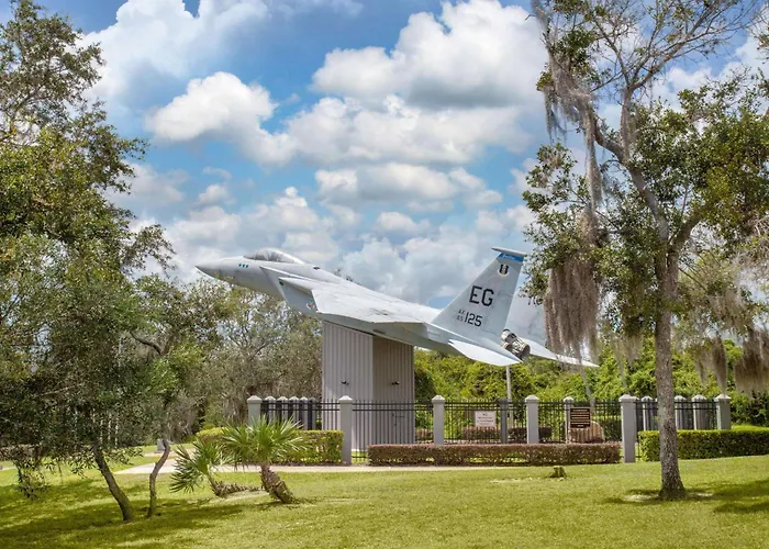 Deltona Hotels
