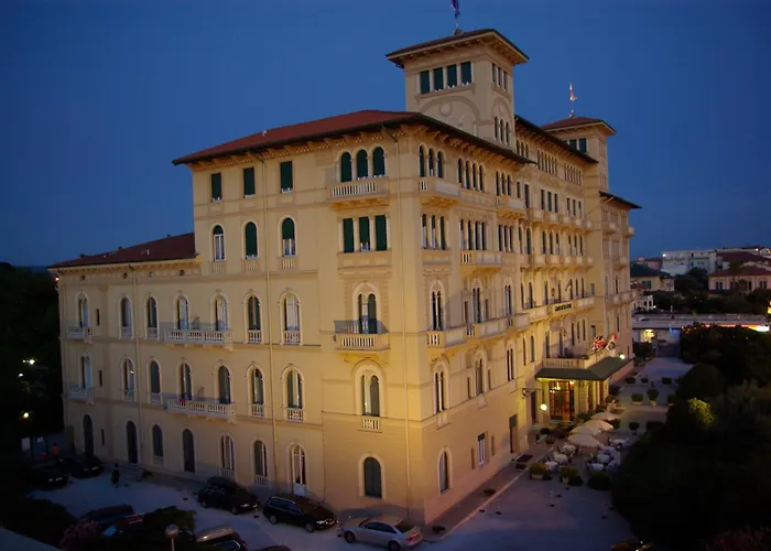 Viareggio Beach hotels