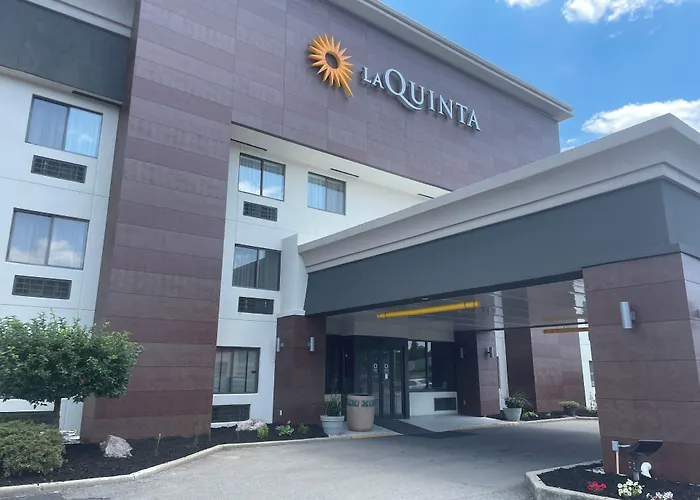 Springdale Hotels