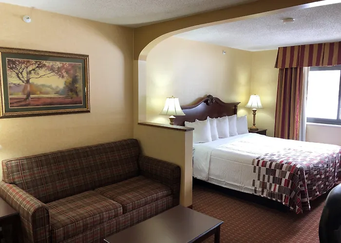 Chestertown Hotels