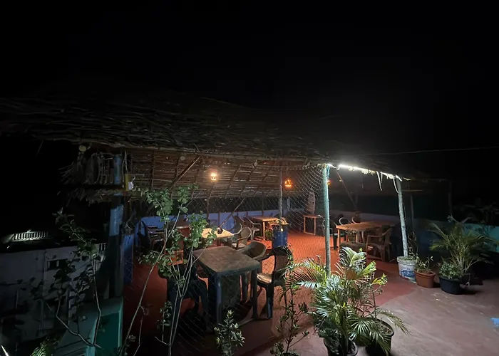 Sri Murugan Beach Paradise Hotel
