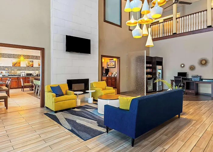 Vincennes Hotels