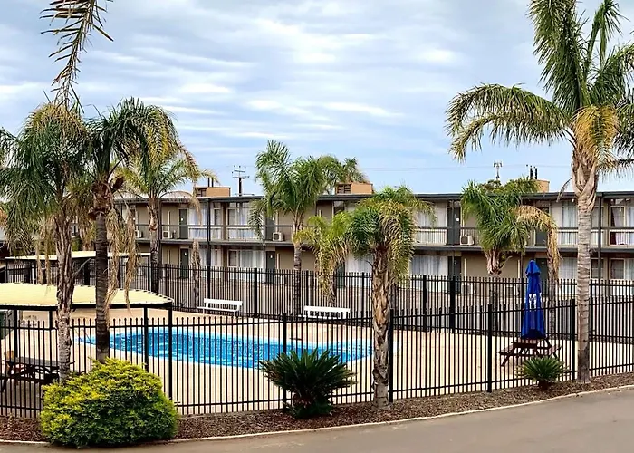 Westland Hotel Motel