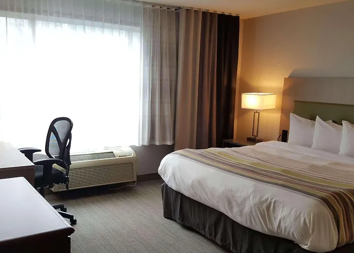 Elk River Hotels