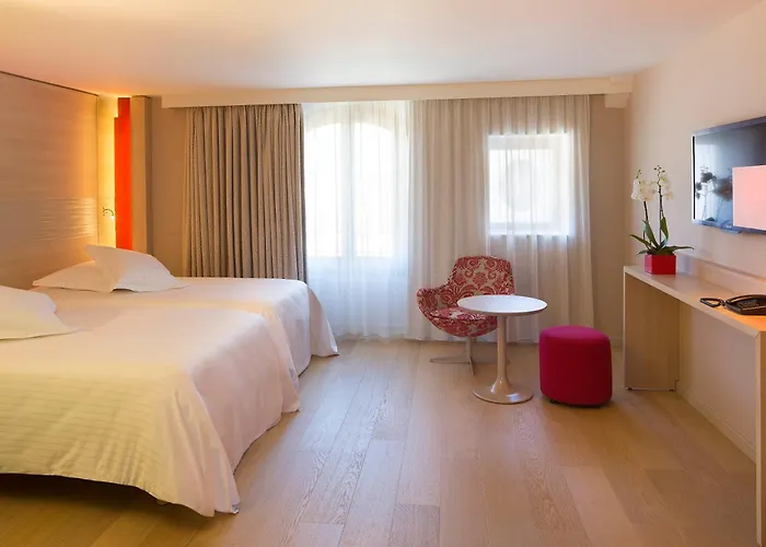 Hôtels avec jacuzzi à Tours