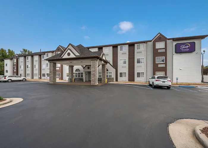 Decatur Hotels