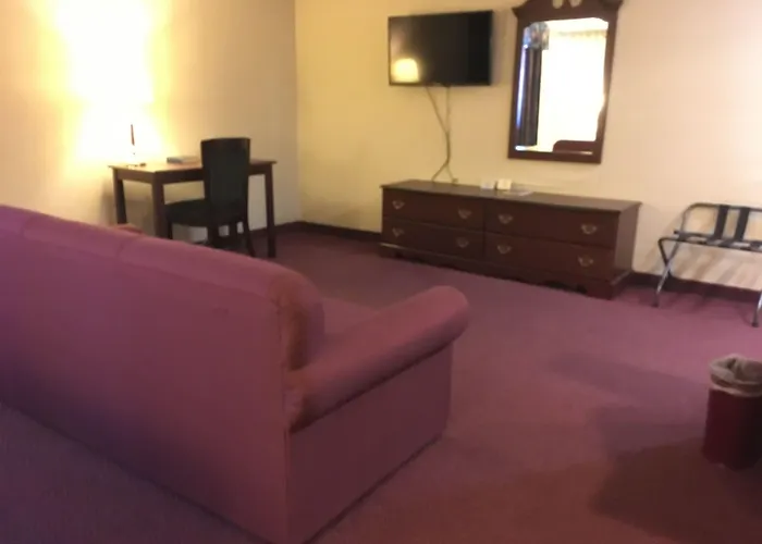 Mount Vernon Hotels
