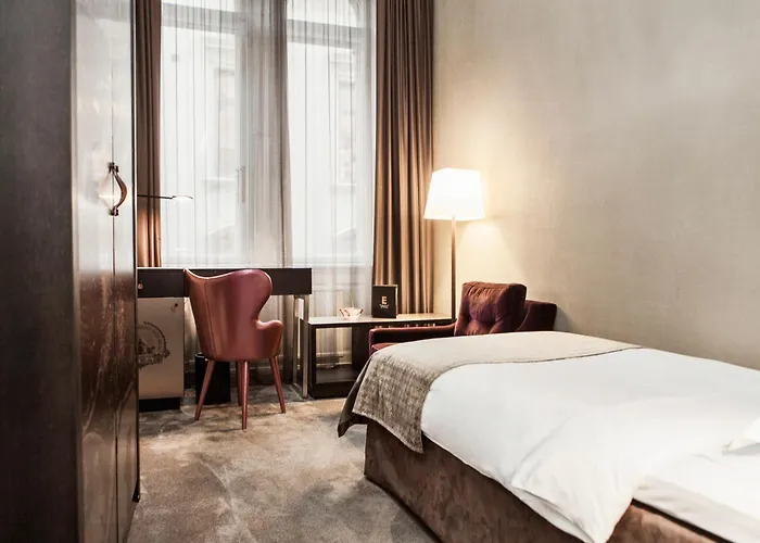 Elite Plaza Hotel