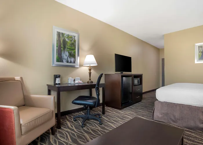 Ville Platte Hotels