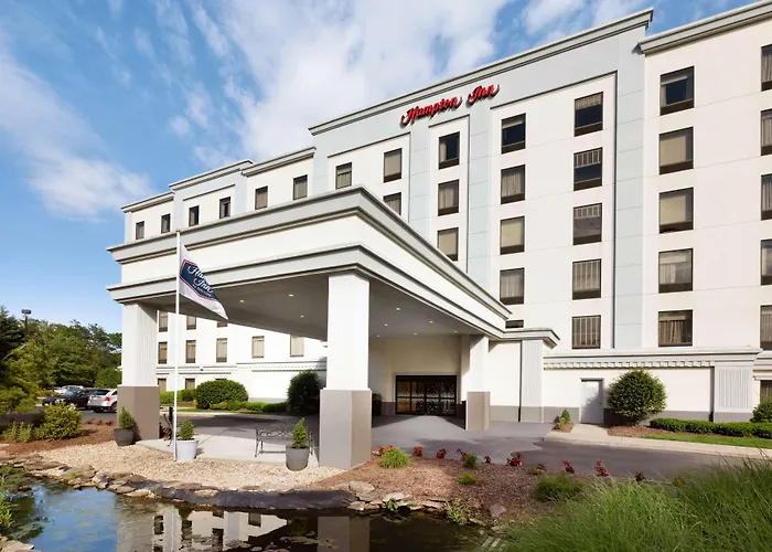 Farmingville Hotels
