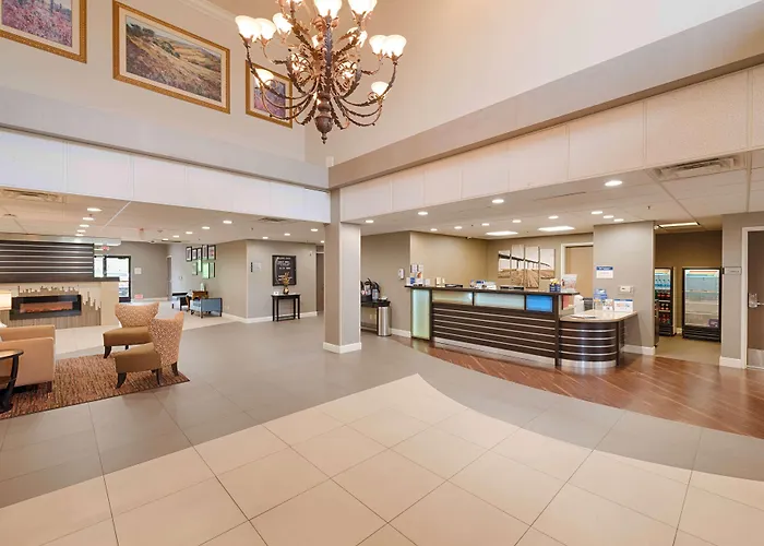 Oakley Hotels