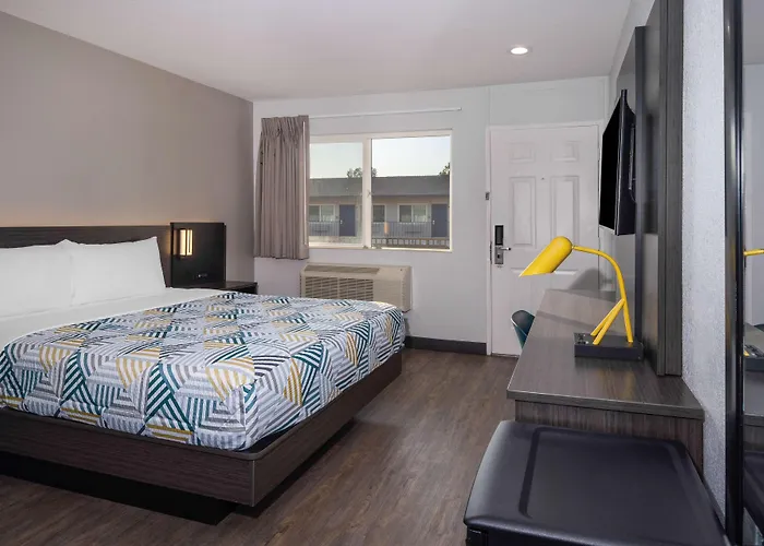 Fontana Hotels