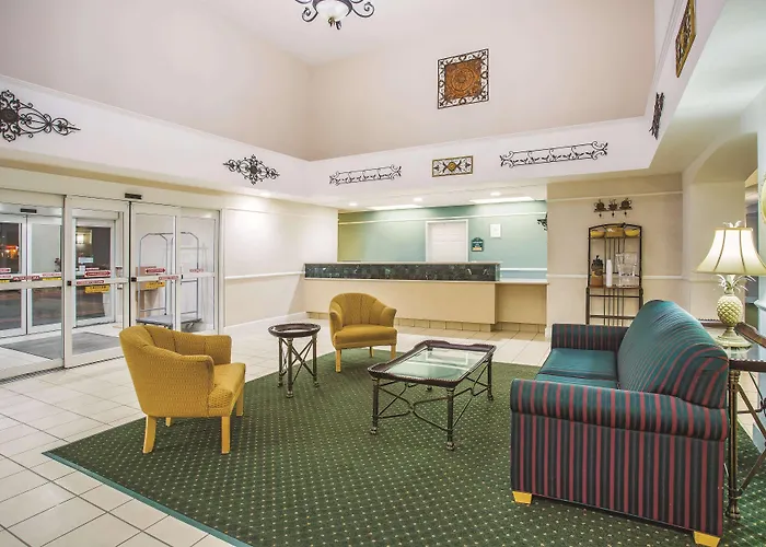 Fruita Hotels
