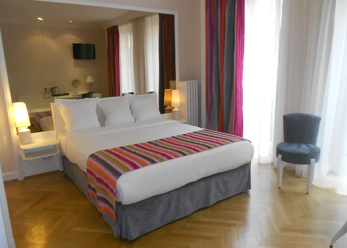 Maison Lutetia R