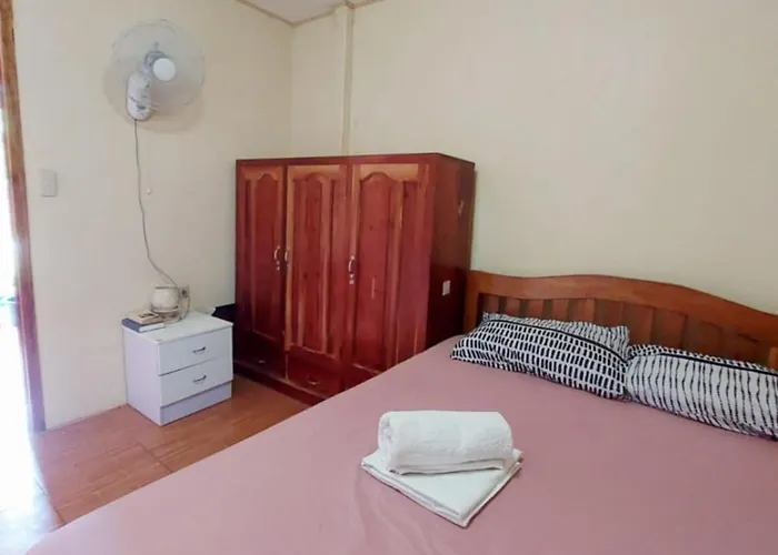 B&R Hostel