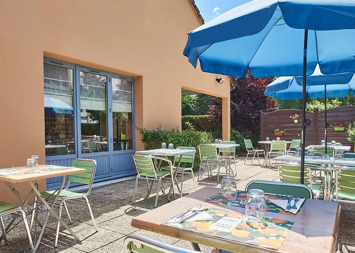 Maxeville Hotels