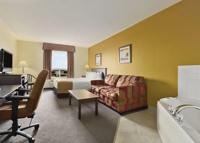 Super 8 By Wyndham Barrie South