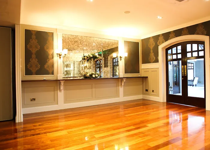 Mulroy Woods Hotel
