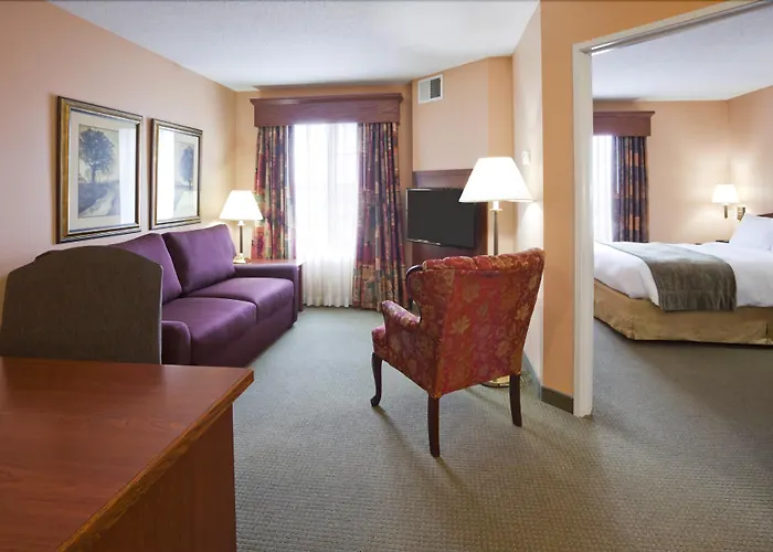 Apple Valley Hotels