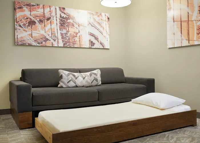 Bridgeton Hotels
