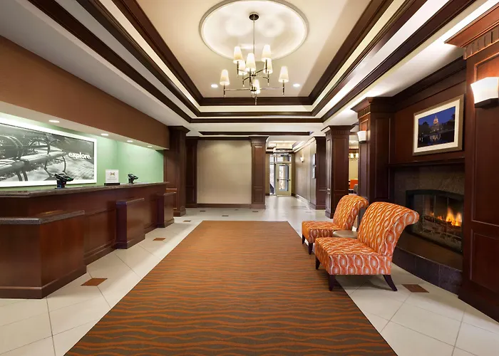 Hampton Inn & Suites Washington-Dulles International Airport