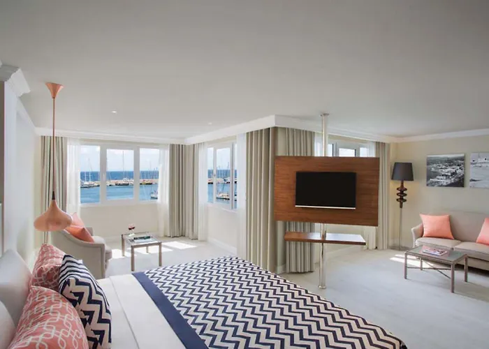 Paloma Marina Suites - Adult Only