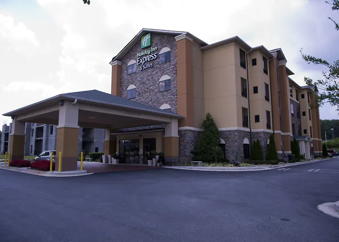 Lithonia Hotels