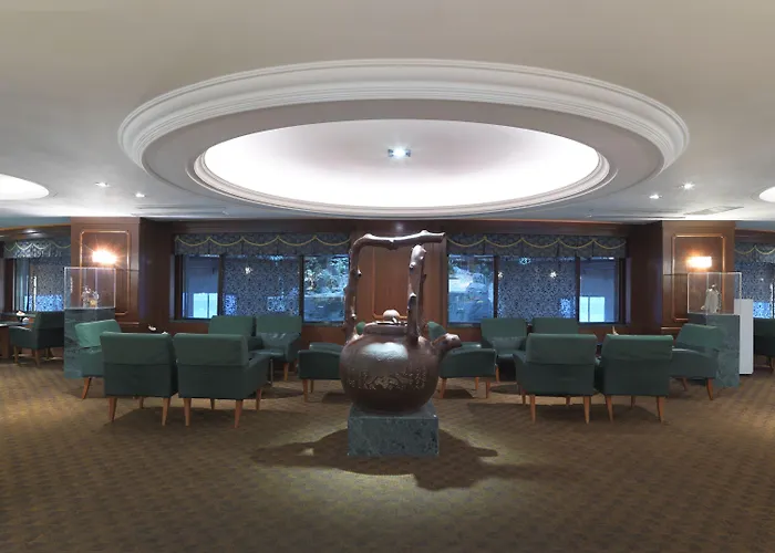 Monarch Plaza Hotel