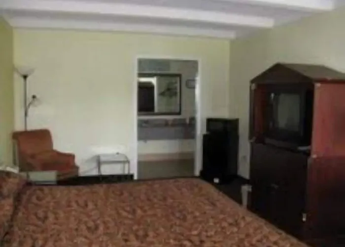 Lewisburg Hotels