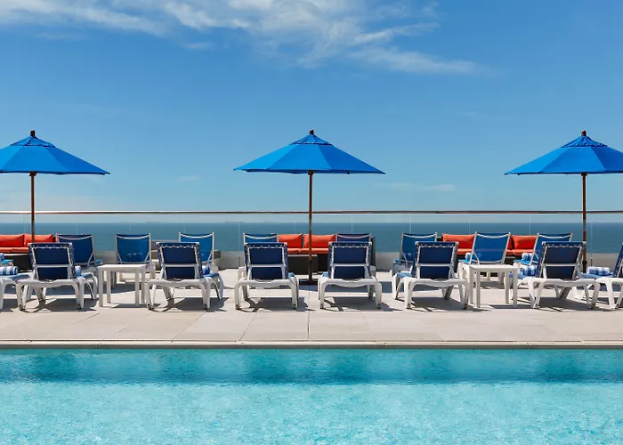 Long Beach Hotels