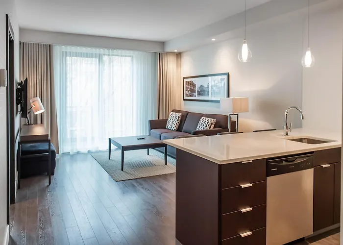 Gatineau Hotels