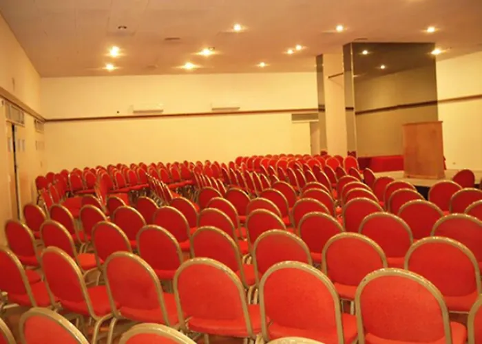 Alkazar Hotel