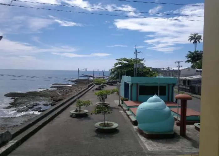 Puerto Limon Hotels