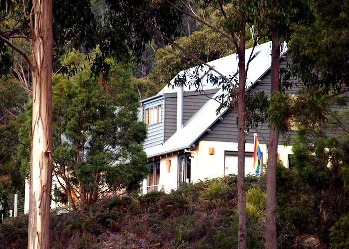 Rainbow Retreat Wilderness Eco Lodge & Cabins