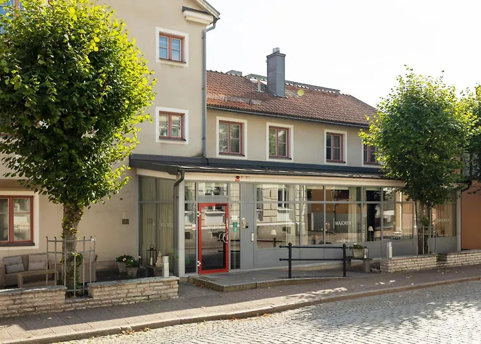 Skovde Hotels