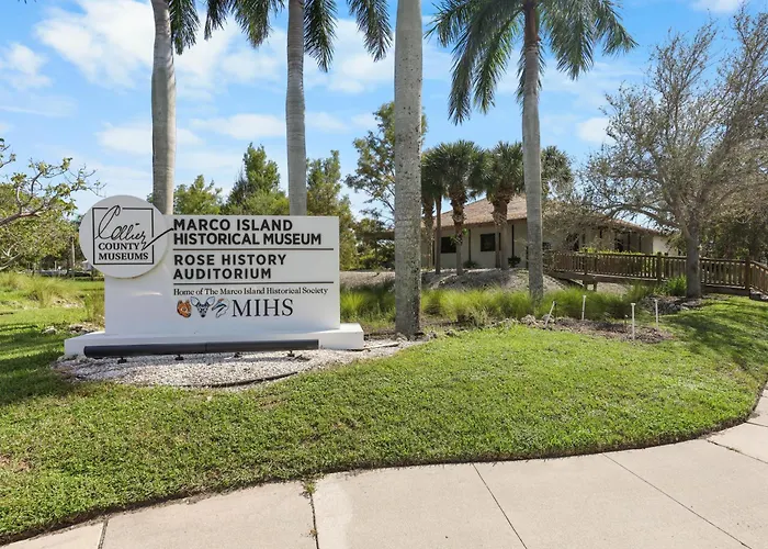 Peaceful Condo With Pool And Steps To South Beach