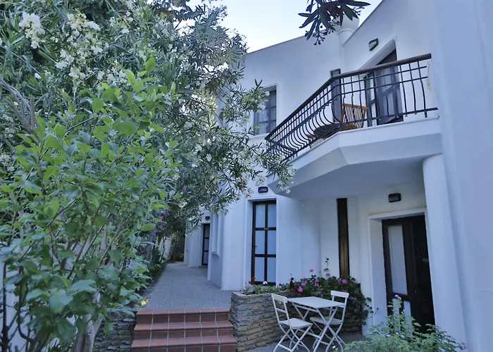 Hotels in Torba