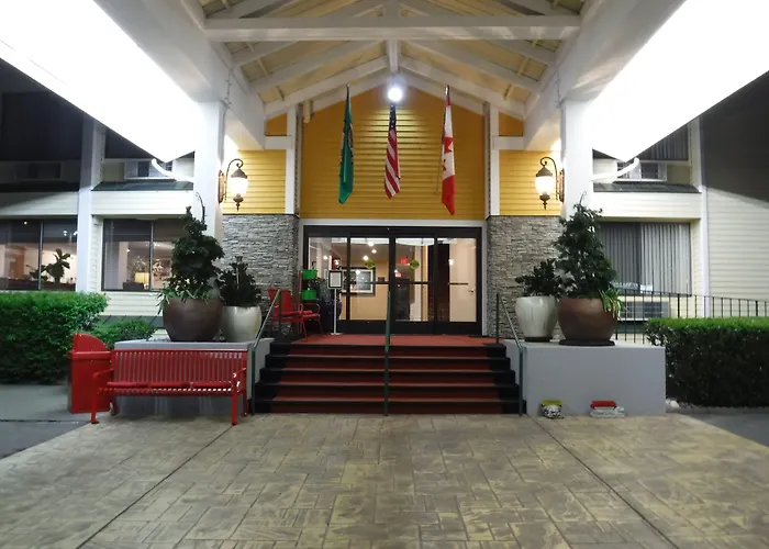 Mount Vernon Hotels
