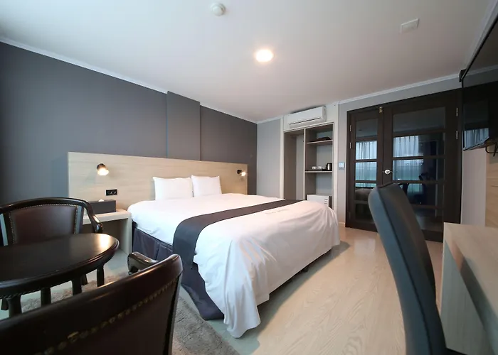Gyeongpo Soo Hotel