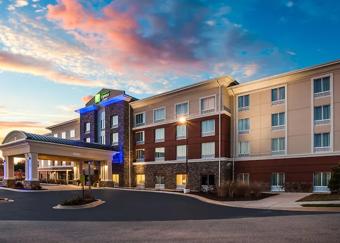 Holiday Inn Express & Suites Lexington Park-California By Ihg