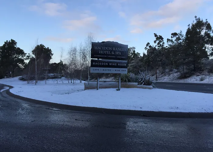 Macedon Hotels