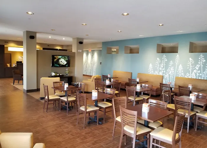 Ames Hotels